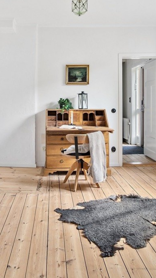 What is the Difference Between Laminate and Vinyl Flooring?